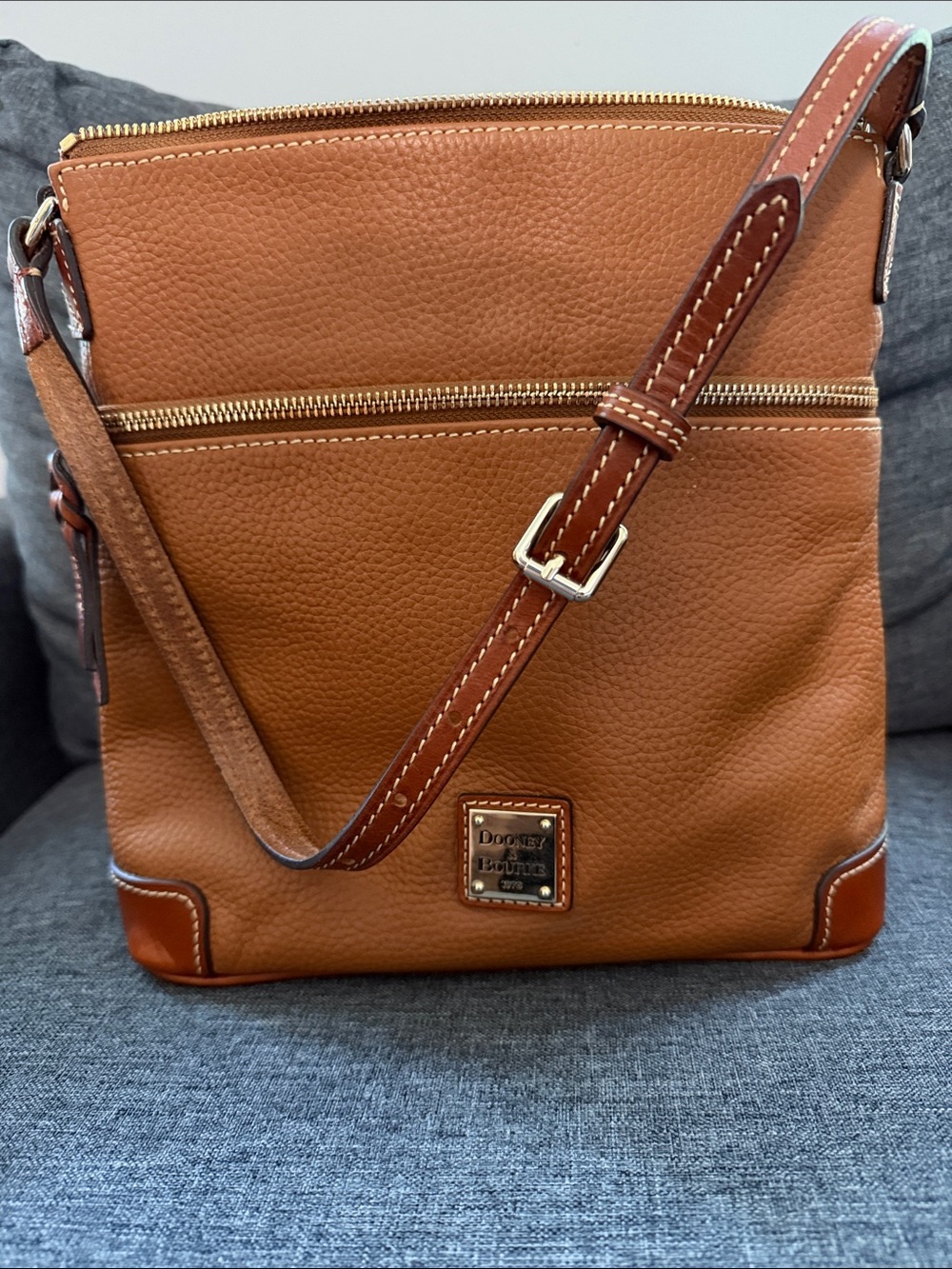 Dooney & Bourke Tan Pebble Grain Crossbody with Gold Hardware - Picture 2 of 5